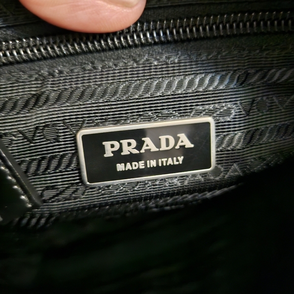 (SOLD)Authentic Prada nylon cargo / messnger bag - Picture 10 of 13